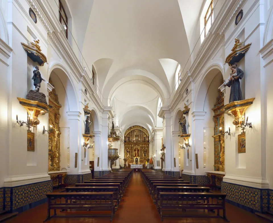 Basilika Unserer Lieben Frau auf dem Pfeiler, Kirchenschiff