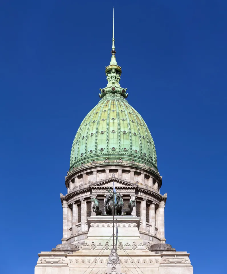 Palast des argentinischen Nationalkongresses, Tambour und Kuppel