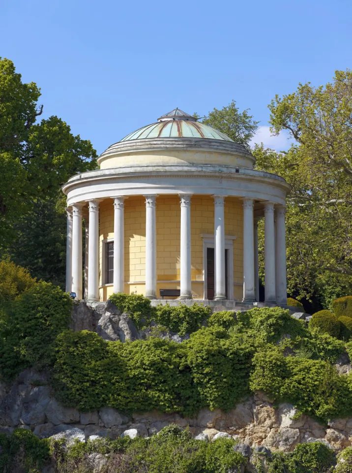 Schloss Esterhazy, Leopoldinentempel