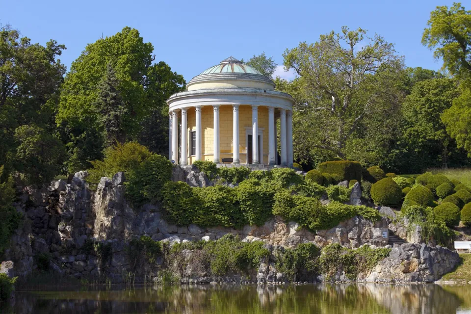 Schloss Esterhazy, Leopoldinentempel