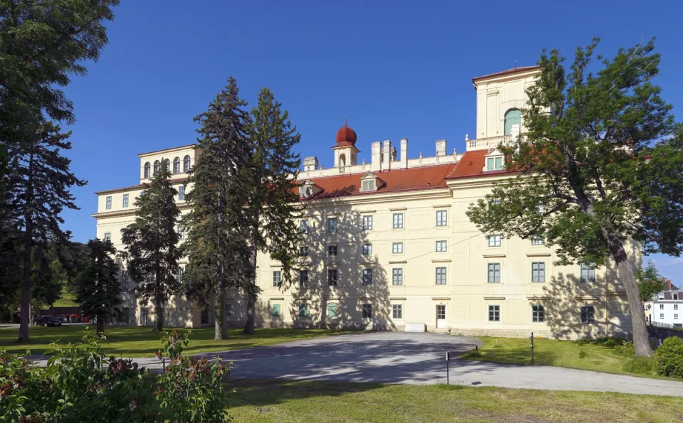 Schloss Esterhazy, Südwestansicht