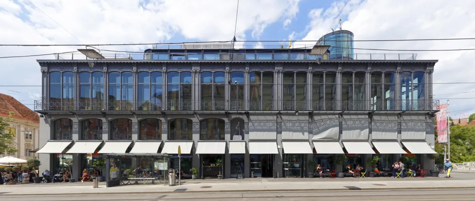 Kunsthaus Graz, Eisernes Haus, Südansicht