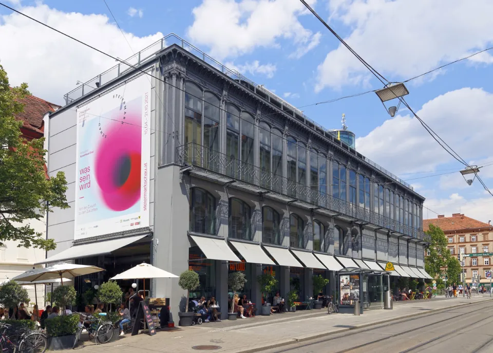 Kunsthaus Graz, Eisernes Haus, Südwestansicht