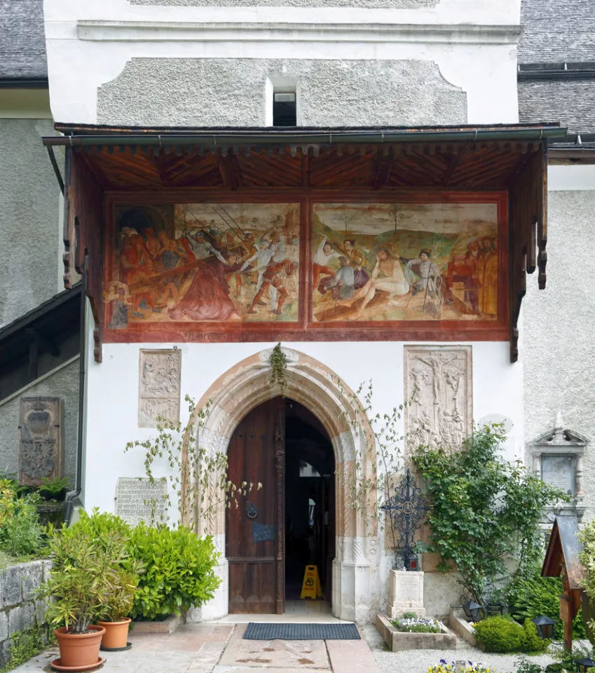 Pfarrkirche Maria am Berg, Hauptportal