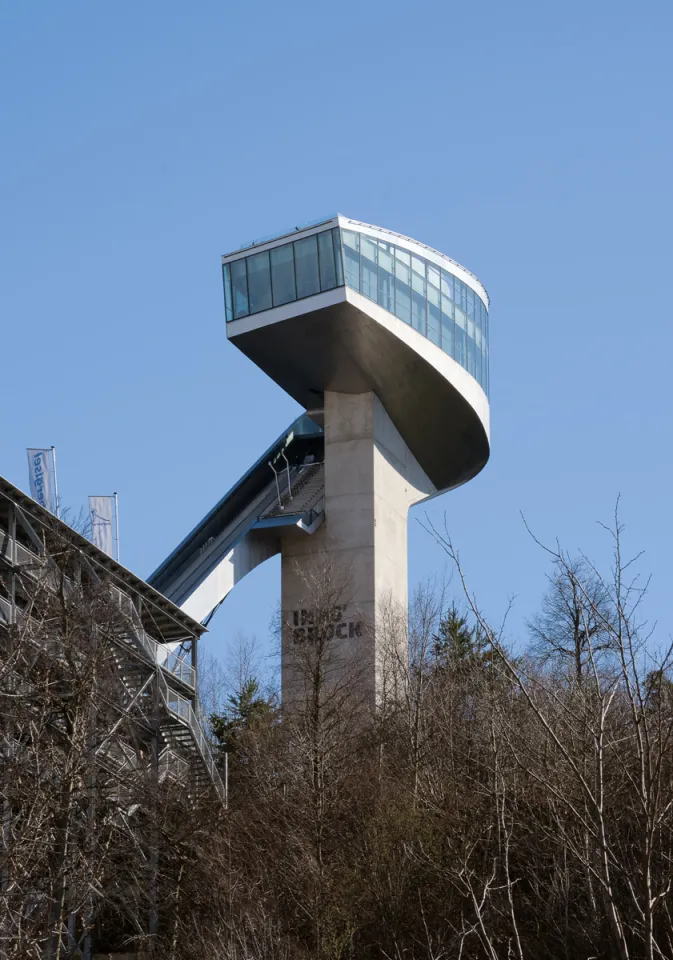 Bergiselschanze, Anlaufturm, Nordwestansicht