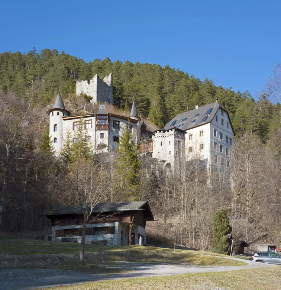 Burg Fernstein, Südansicht