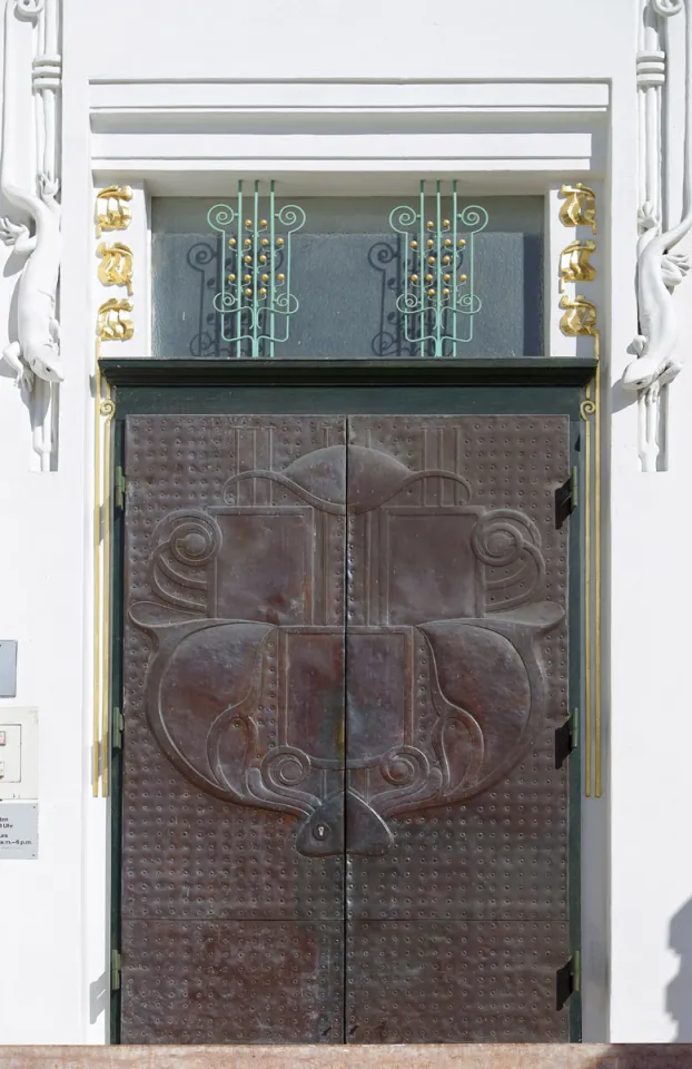 Secessionsgebäude, Tür