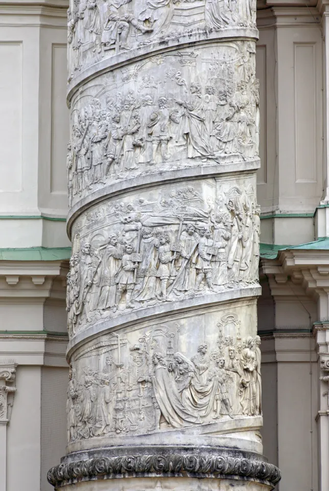 Karlskirche, Detail der westlichen Säule