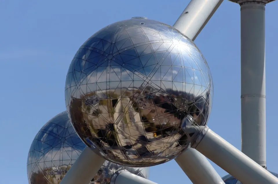 Atomium, Kugel