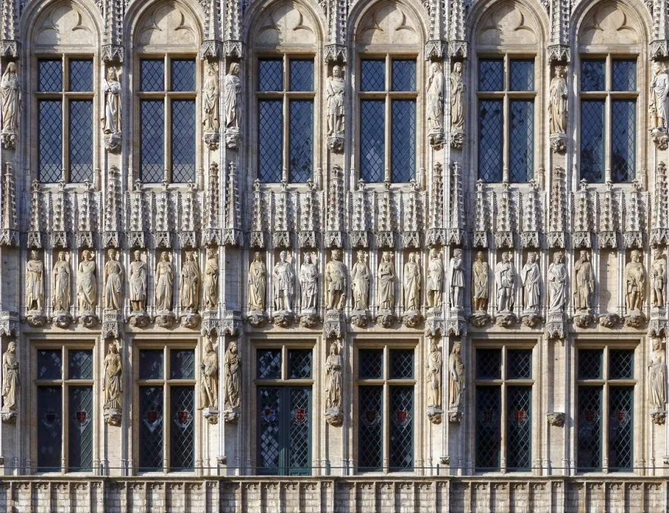 Brüsseler Rathaus, Detail der Fassade des linken Flügels