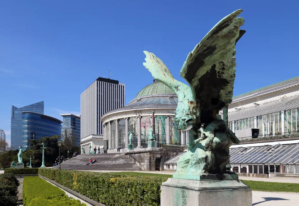 Botanischer Garten Brüssel, Orangerie, Geierstatue