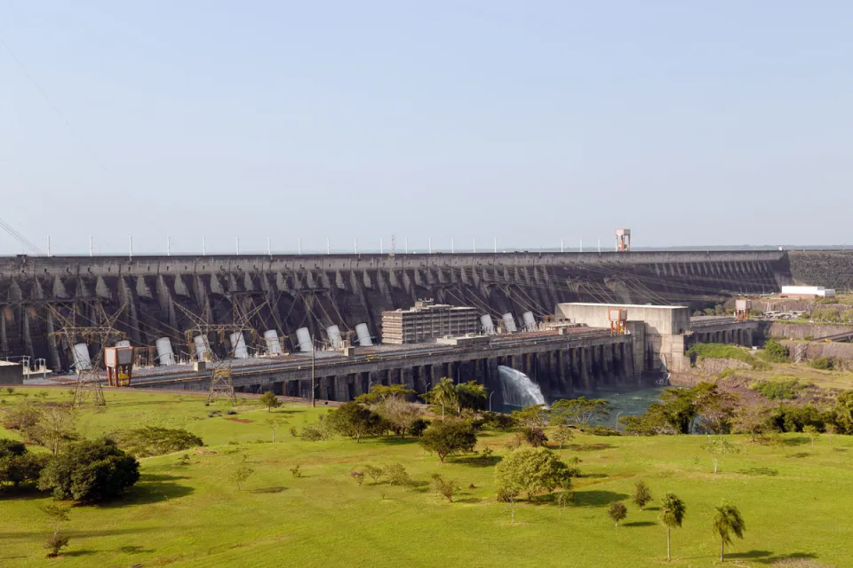 Wasserkraftwerk Itaipu, Südwestansicht