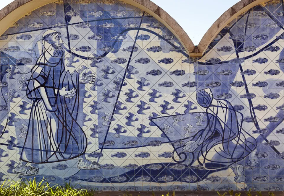 Kirche Heiliger Franz von Assisi, Detail der Azulejo-Fliesen der Rückwand