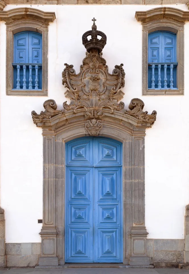 Pfarrkirche Unserer Lieben Frau von der Empfängnis, Hauptportal