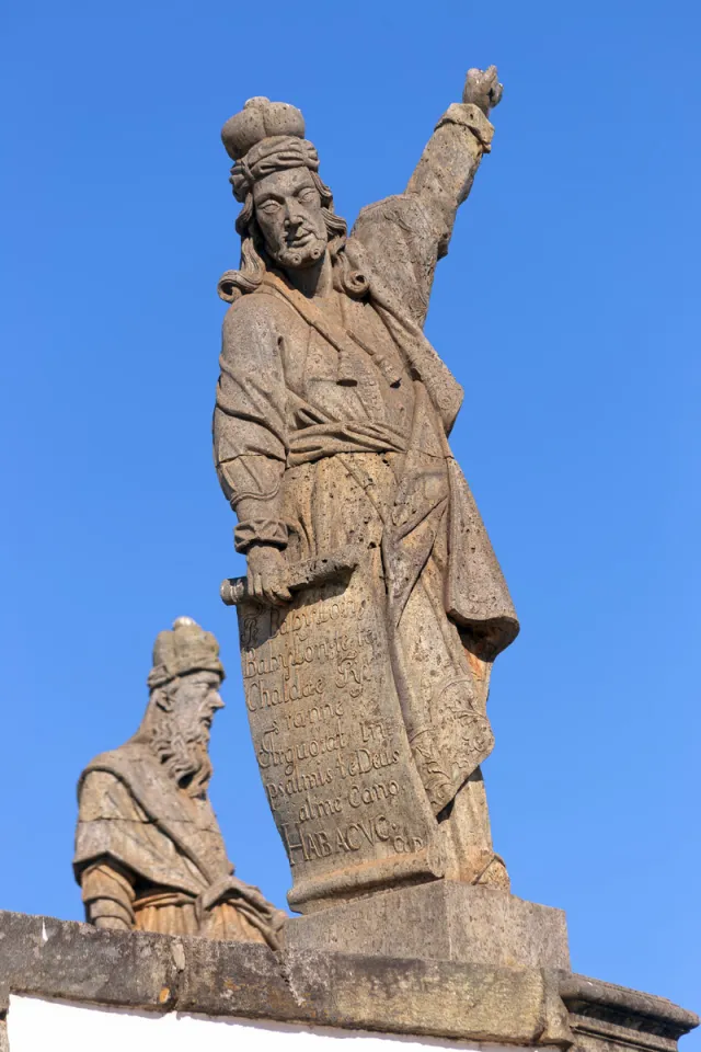 Sanktuarium Bom Jesus de Matosinhos, Statue des Propheten Habakuk