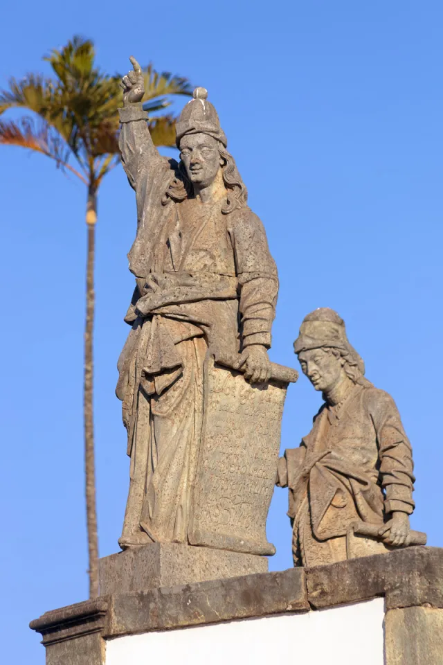 Sanktuarium Bom Jesus de Matosinhos, Statue des Propheten Obadja