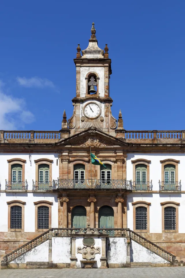 Inconfidência-Museum, Avant-corps, Frontspieß