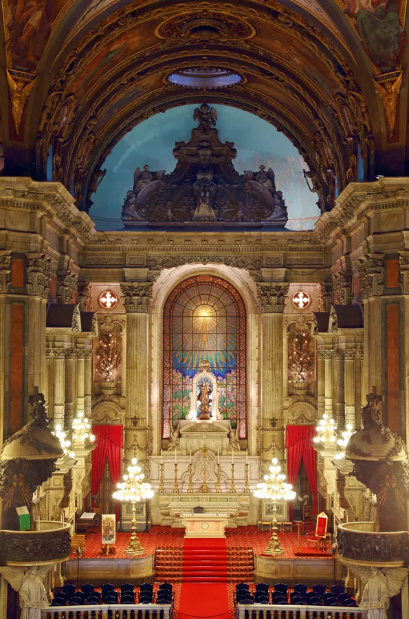 Candelaria-Kirche, Apsis, Altar