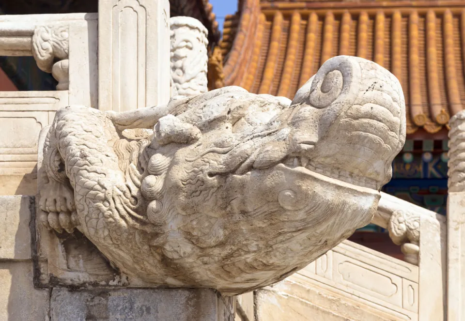 Verbotene Stadt, Tor der höchsten Harmonie, Drachenskulptur Verbotene Stadt, Tor der höchsten Harmonie, Drachenskulptur