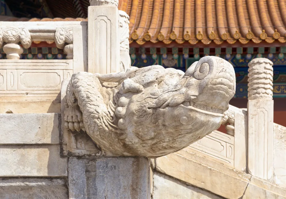 Verbotene Stadt, Tor der höchsten Harmonie, Drachenskulptur Verbotene Stadt, Tor der höchsten Harmonie, Drachenskulptur