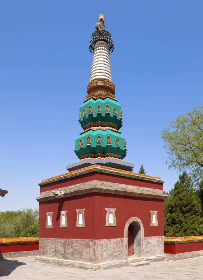 Neuer Sommerpalast, Vier-Große-Regionen-Komplex, Stupa der Ost-Region