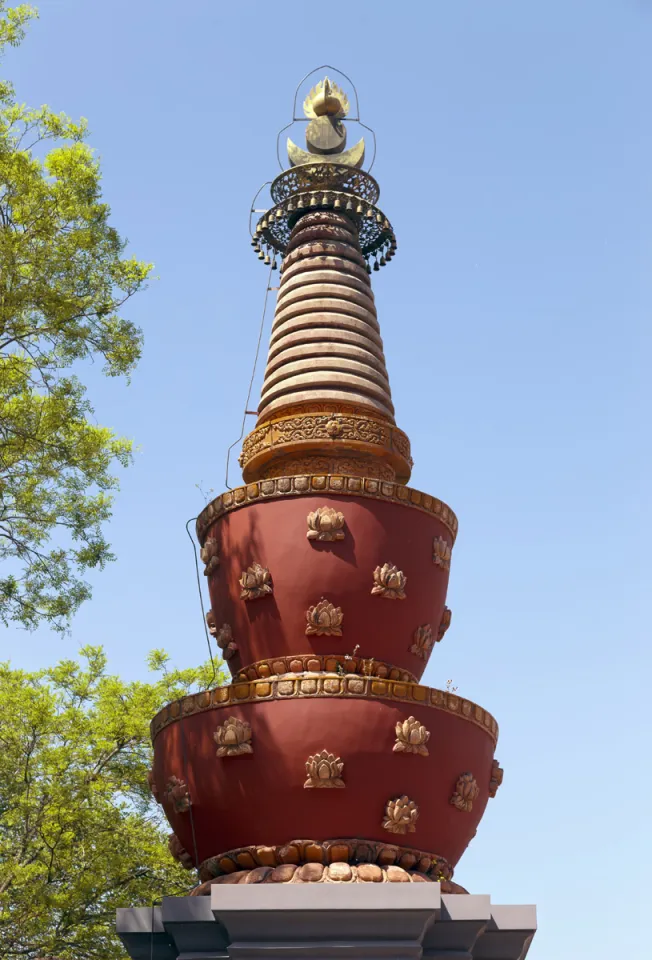 Neuer Sommerpalast, Vier-Große-Regionen-Komplex, Spitze der Stupa Roter Turm