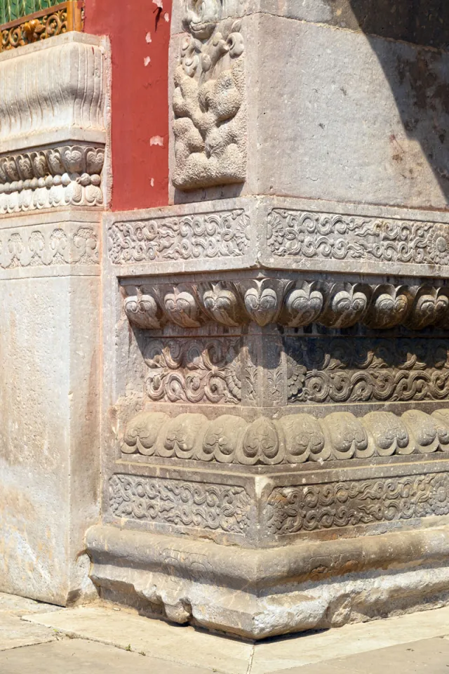 Tempel Putuo Zongcheng, Glasierter Torbogen, Steinschnitzarbeit Tempel Putuo Zongcheng, Glasierter Torbogen, Steinschnitzarbeit