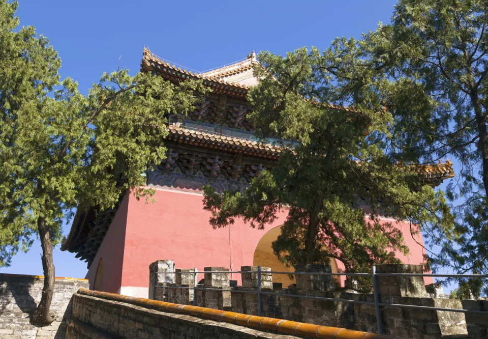Ming Changling-Mausoleum, Ming-Turm, Nordwest­ansicht