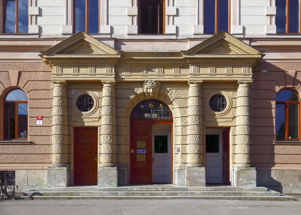 Justizpalais, nördliches Portal