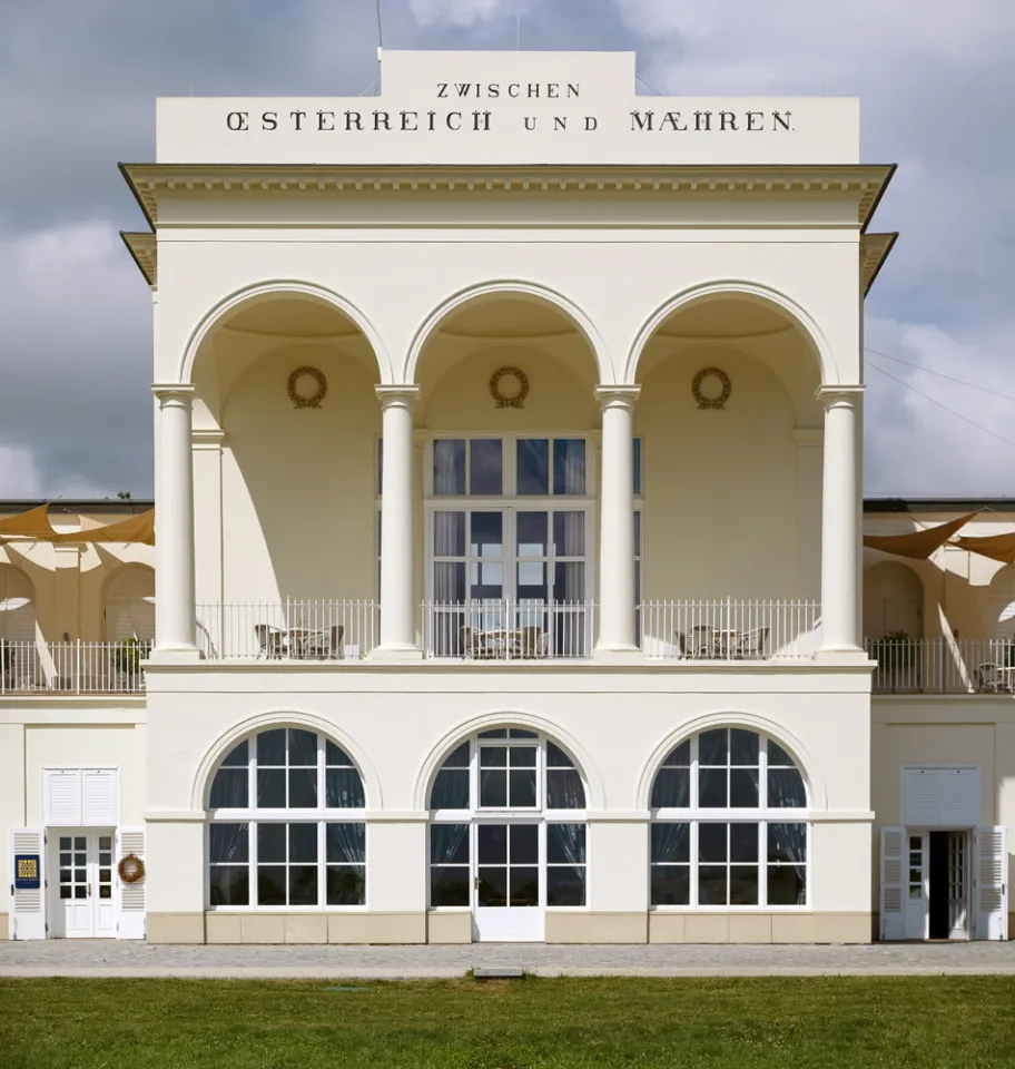 Grenzschloss, Loggia