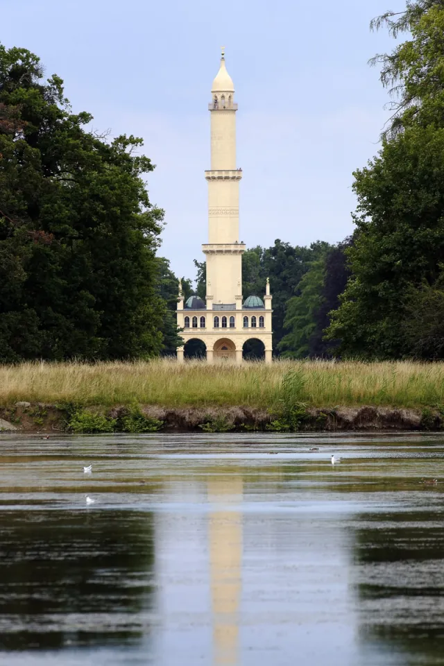 Schloss Eisgrub, Minarett