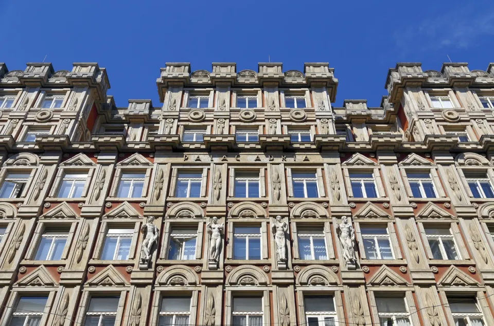 Palais Adria, Detail der Ostfassade