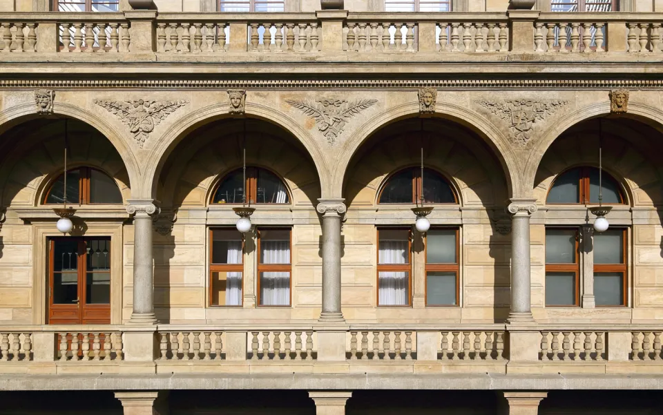 Nationaltheater, Detail der Ostfassade