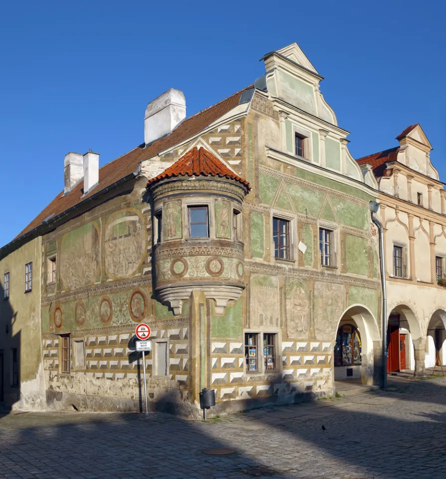 Zacharias-von-Neuhaus-Platz Nr. 15, Ostansicht