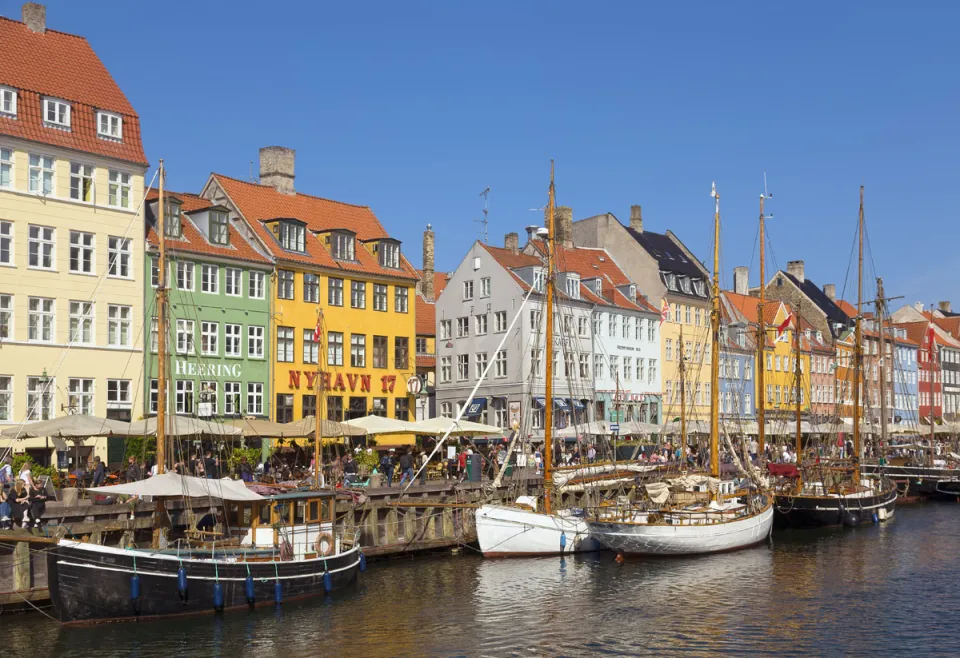 Neuer Hafen (Nyhavn), nord­westliche Häuser­zeile