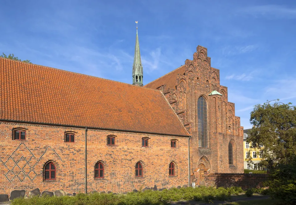 Kloster Unserer Lieben Frau, mit Marienkirche