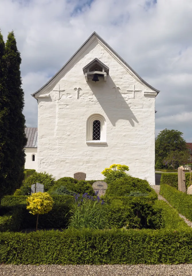 Kirche von Jelling, Ostfassade