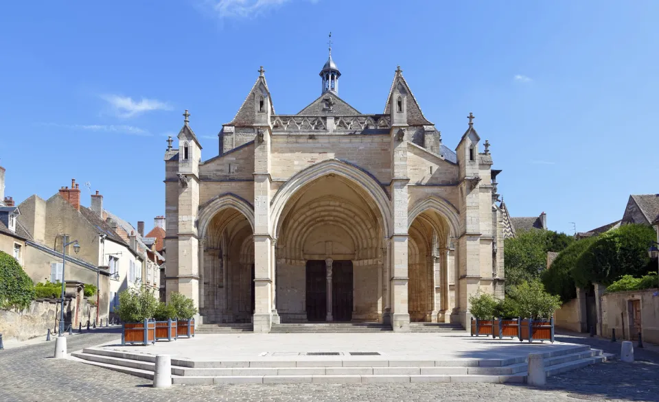 Basilika Unserer Lieben Frau von Beaune, Südwestansicht