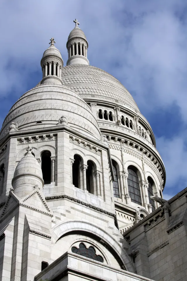 Basilika vom Heiligsten Herzen in Montmartre, Seitenkuppel und zentrale Kuppel