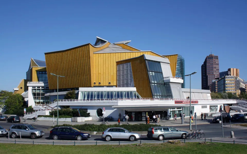 Berliner Philharmonie, Westansicht