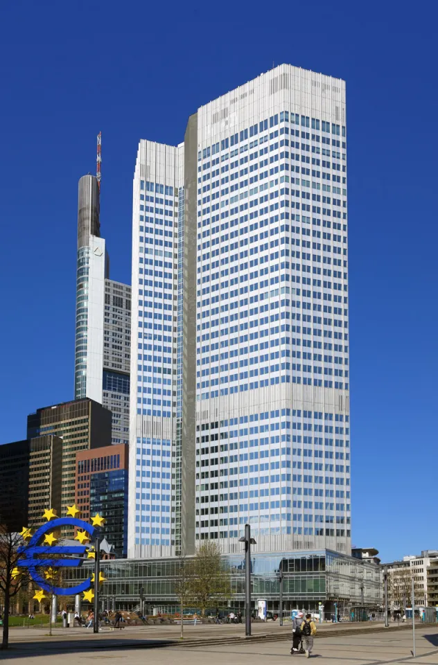 Eurotower, Südwestansicht