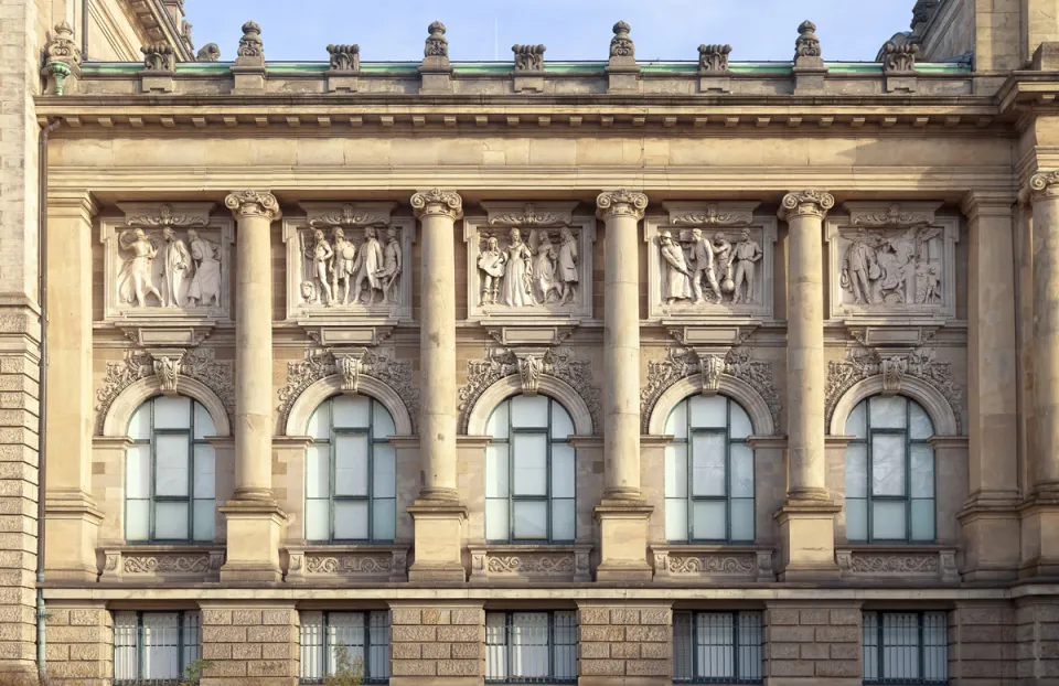 Niedersächsisches Landesmuseum Hannover, südlicher Teil der Hauptfassade