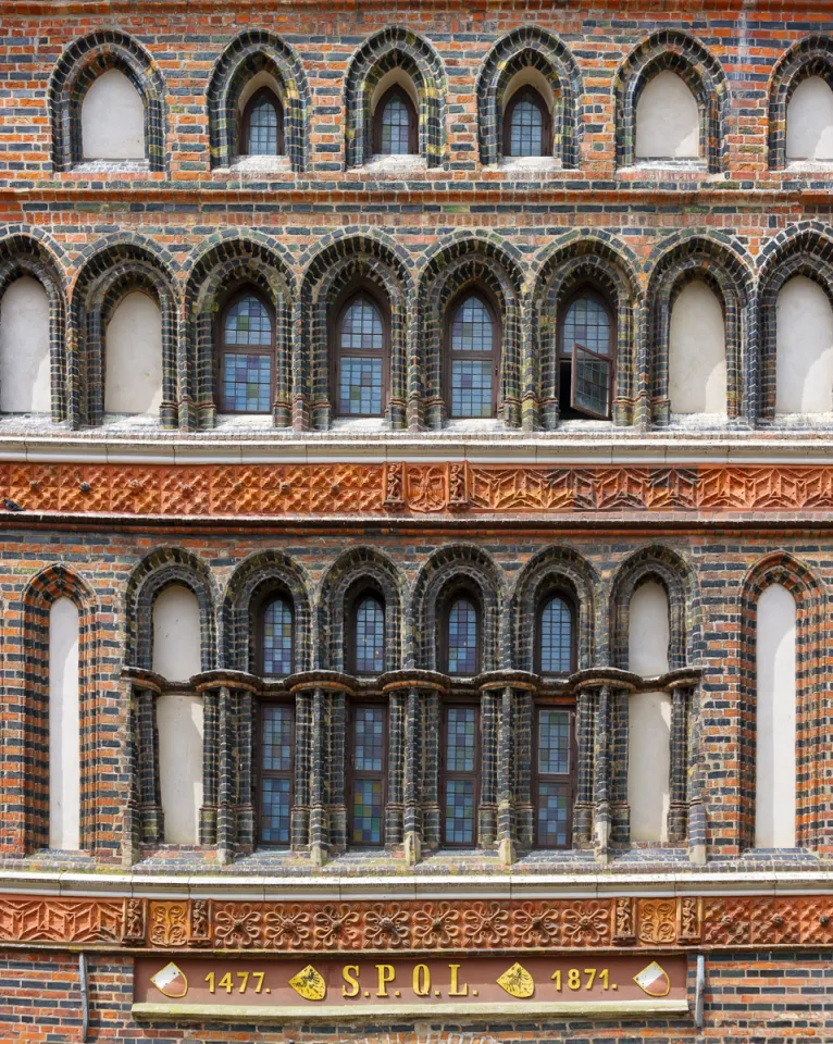 Holstentor, Detail der Fassade der Stadtseite