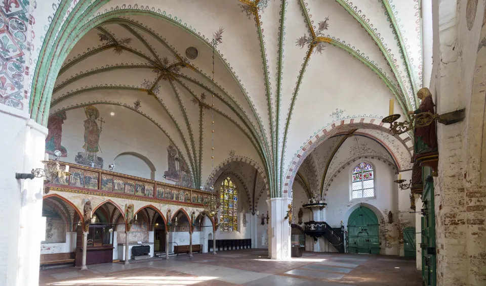 Heiligen-Geist-Hospital, Innenraum der Hallenkirche