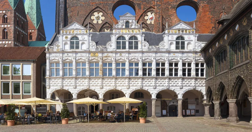 Lübecker Rathaus, Laubenvorbau