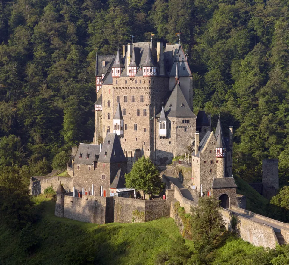 Burg Eltz, Nordostansicht