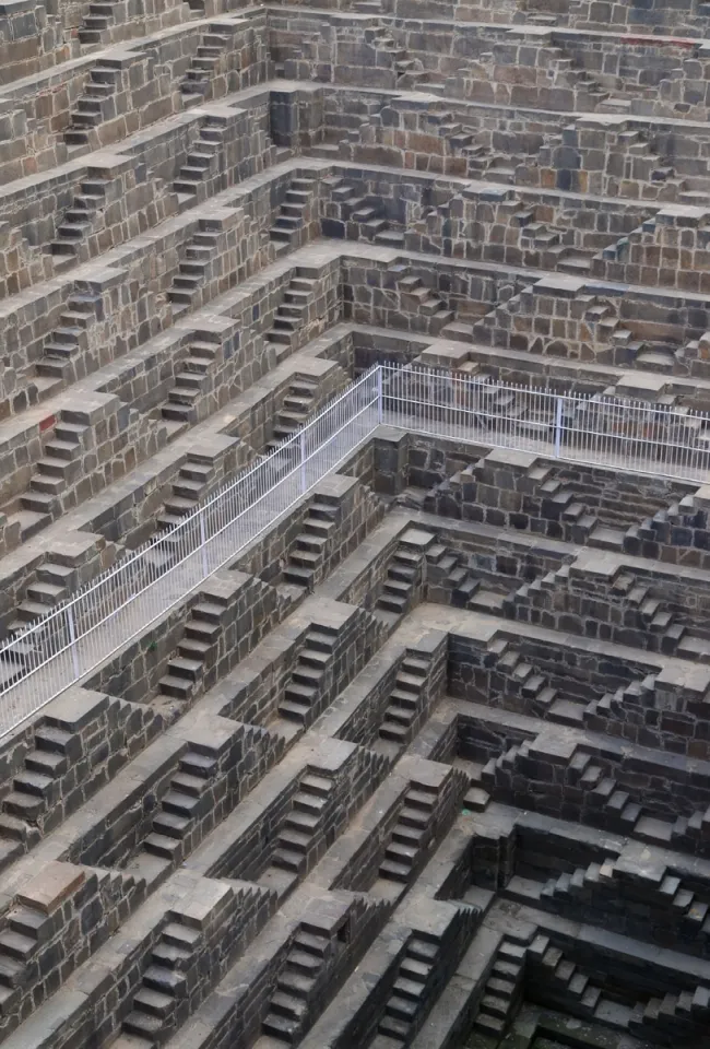 Chand Baori, Treppen