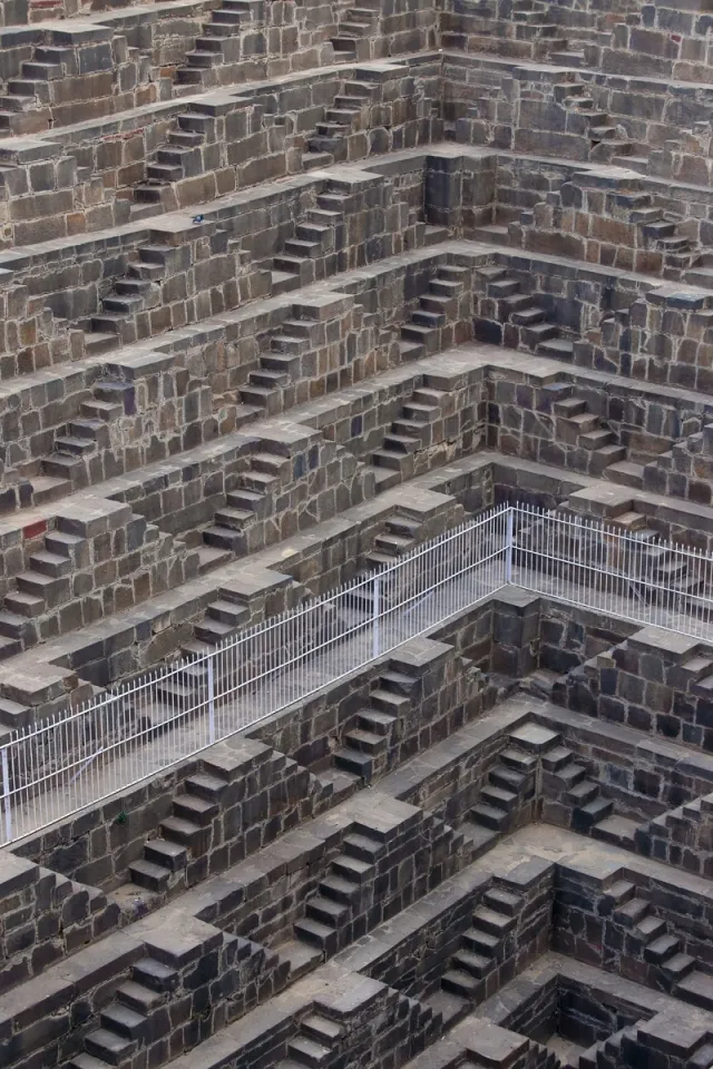 Chand Baori, Treppen