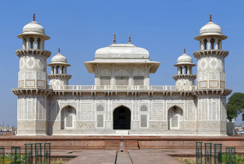 Grabmal des Itimad-ud-Daula, Mausoleum, Ostansicht