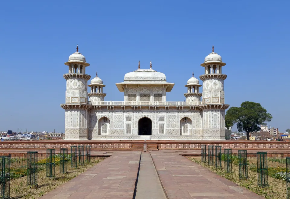 Grabmal des Itimad-ud-Daula, Mausoleum, Ostansicht